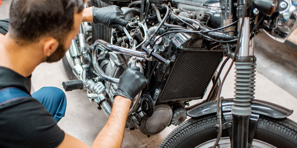 restauro moto d'epoca Schio